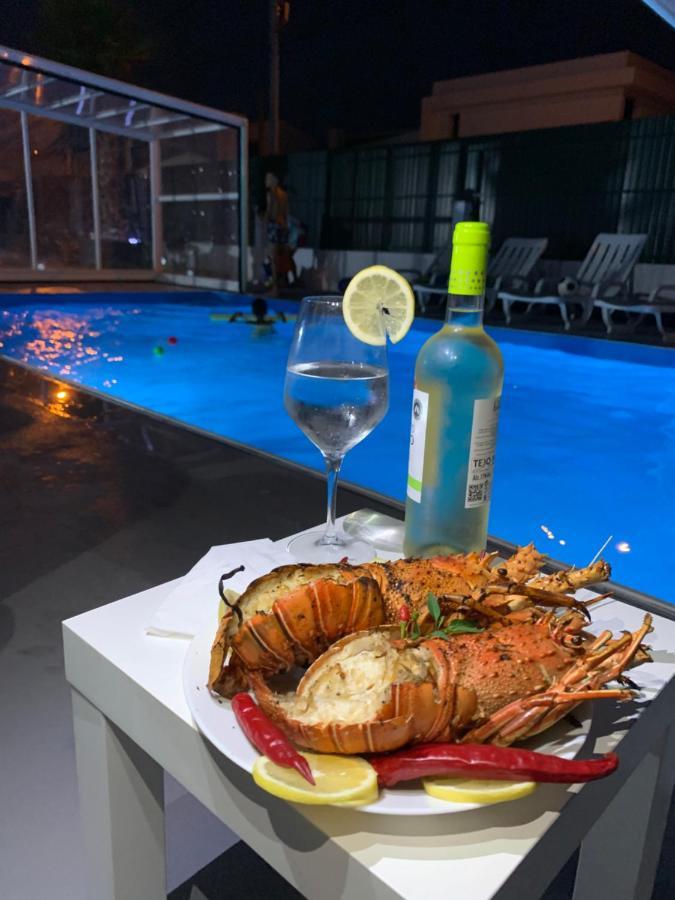 Aroeira Tropical Villa - Omega Charneca  Luaran gambar